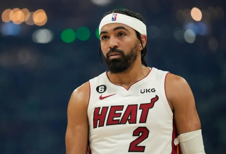  锡安脚踝扭伤预计缺席两周常规赛  