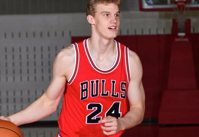  爵士马尔卡宁成队史三分王新主  