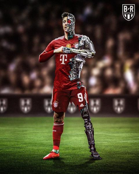  莱万联赛进球突破三百球成德甲历史第一人  