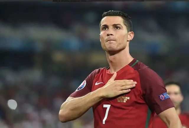  伊萨克独中三元，纽卡斯尔客场大胜伯恩利